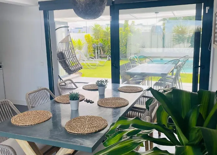 Villa Neo - Private Pool - 8 Minutes Corralejo, Mini Gym!! Villaverde