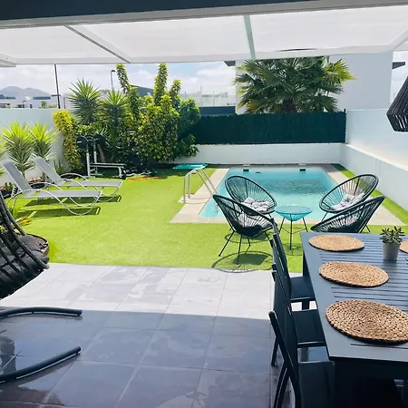 Villa Neo - Piscina Privada - 8 Minutos De Corralejo, Mini Gym!! *